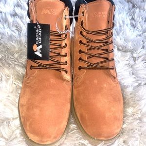 NWT Mountain Gear Ankle Boot Size 10